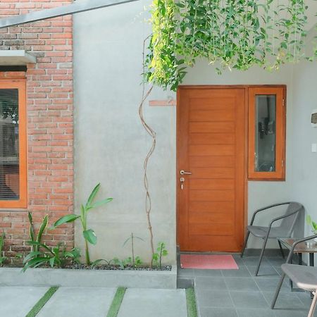 Andewi Guest House Denpasar RedPartner Sanur  Bagian luar foto